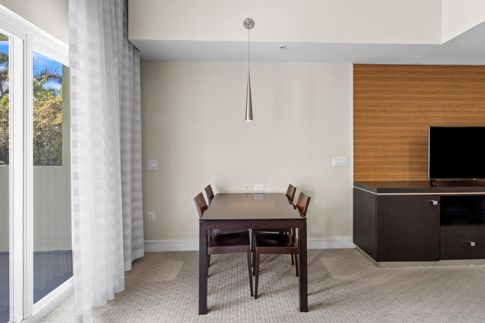 Отель Provident Doral At The Blue Экстерьер фото