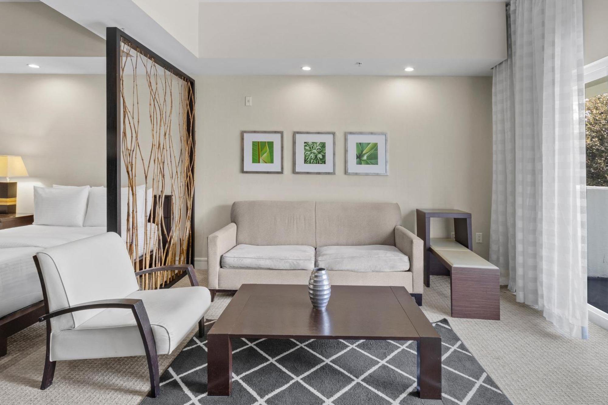 Отель Provident Doral At The Blue Экстерьер фото