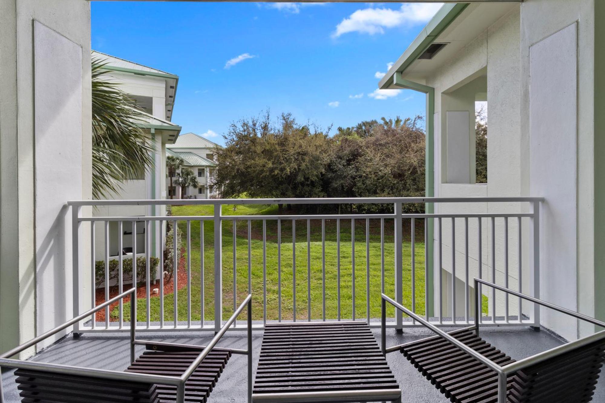 Отель Provident Doral At The Blue Экстерьер фото